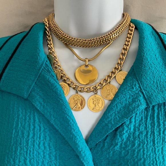 Old time faux Gold necklaces (3) in excellent condition. - Picture 1 of 5